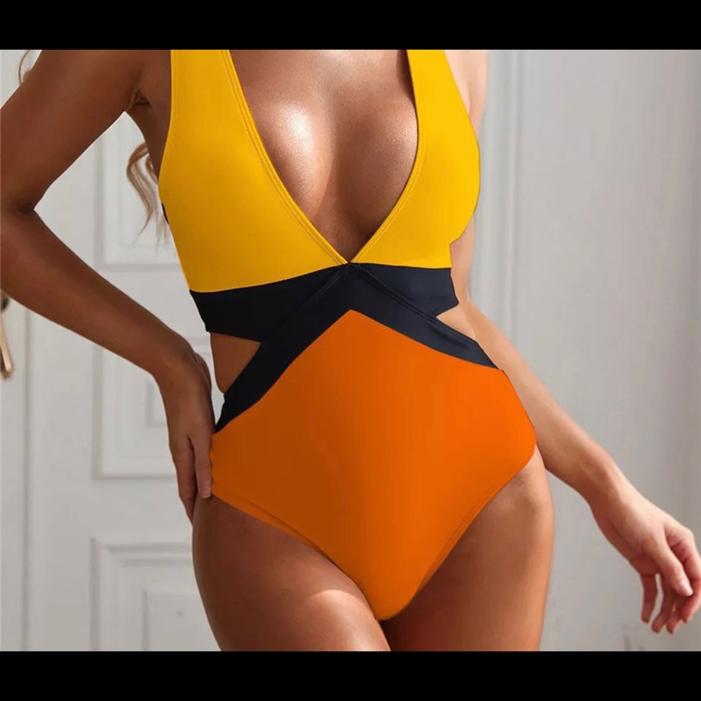 Swimming suit